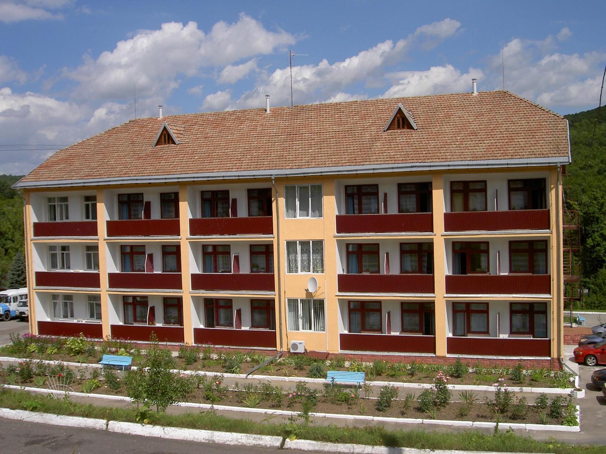 Санаторій Збруч Hotel Satanov Exterior photo